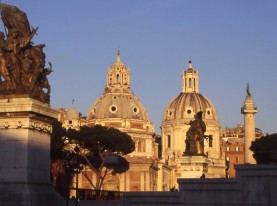 rome-piazza-venezia-1478264-639x408